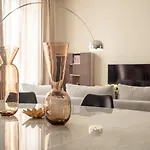 Sant\'Ambrogio Luxury Apartment R&R