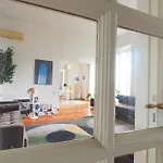 Location Cavour Room