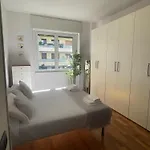 15 Min From Duomo, Located Citylife Spacious Flat