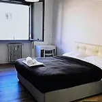 Apartment 21