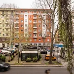 One Bedroom Apartment Of Comfort And Style In The Heart Of Milan