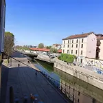 Youhosty - Navigli View Apartment
