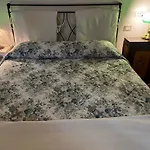 Charme Skyline Brothers Suite