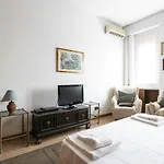 Via San Vincenzo Apartament -By Yoof