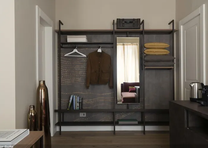 Della Spiga Suites By Brera Apartments