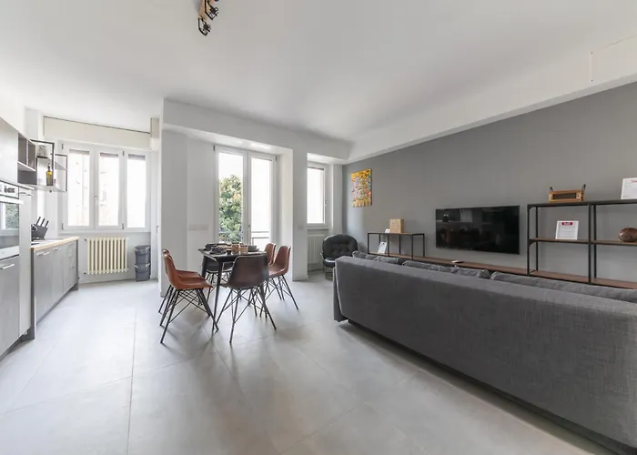 Modern And Comfortable Apartment In Cenisio Area