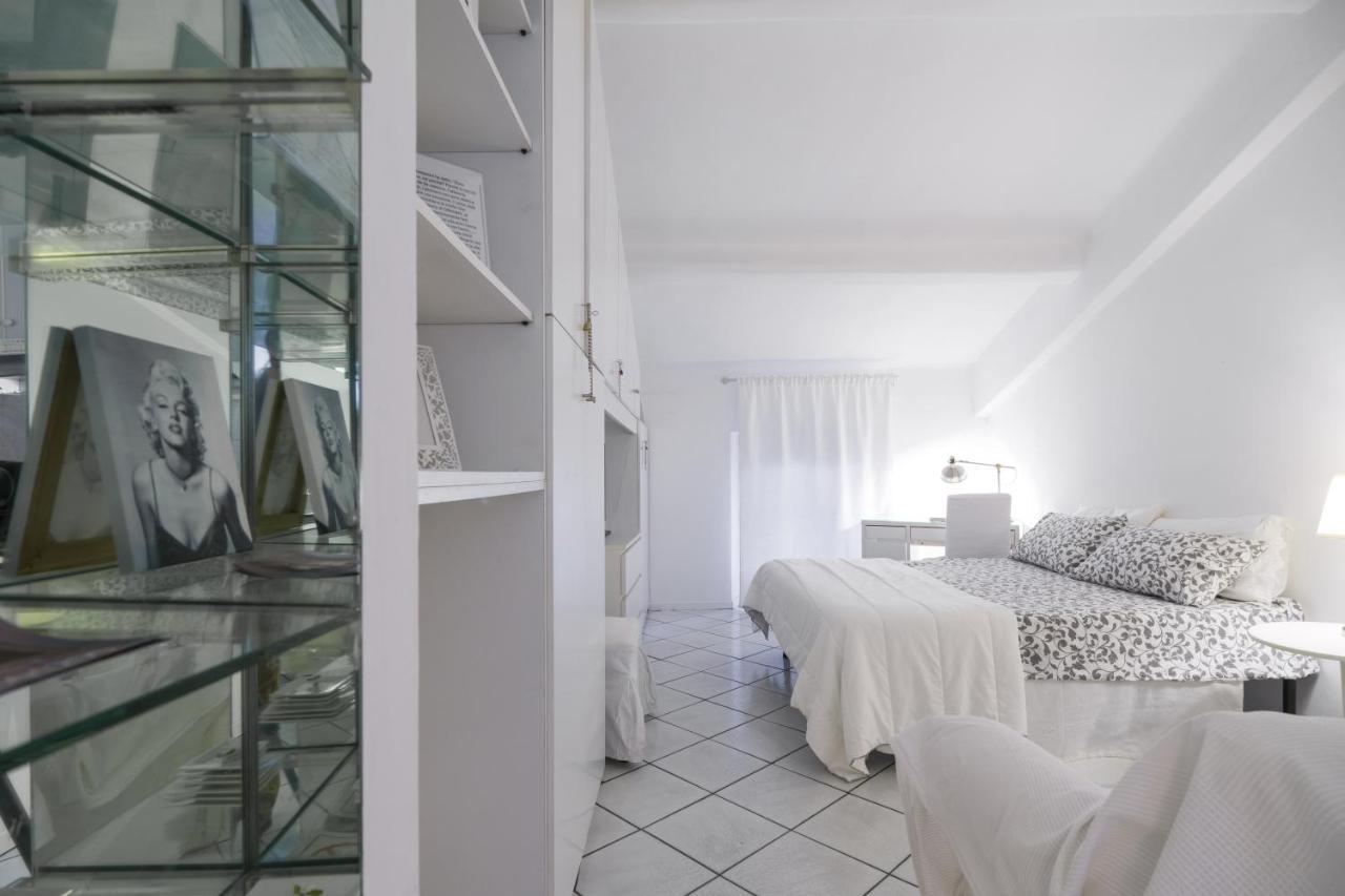 Apartment Monolocale Commenda 33 *