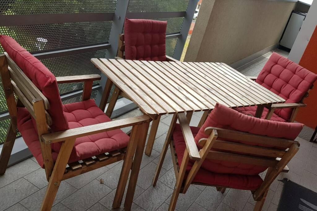 Ama Intero Bicocca Zona 9 Apartamento Milão