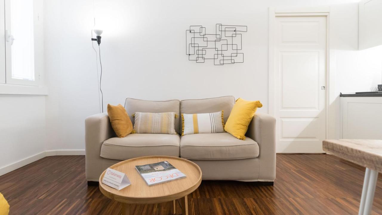 Italianway - Jacopo Dal Verme 4 * Milan