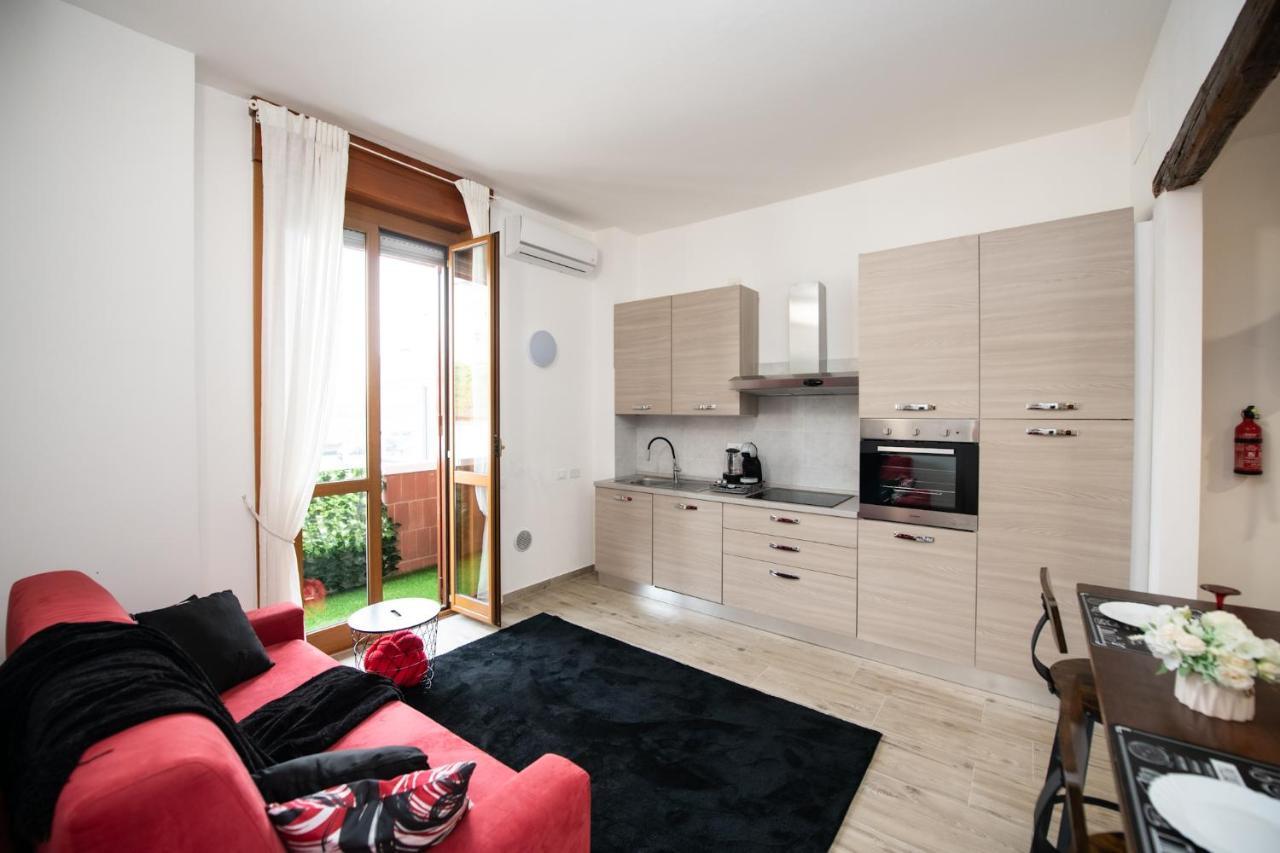 ! Industrial ! Wifi - Metro 5 Minuti - Caminetto Apartment *