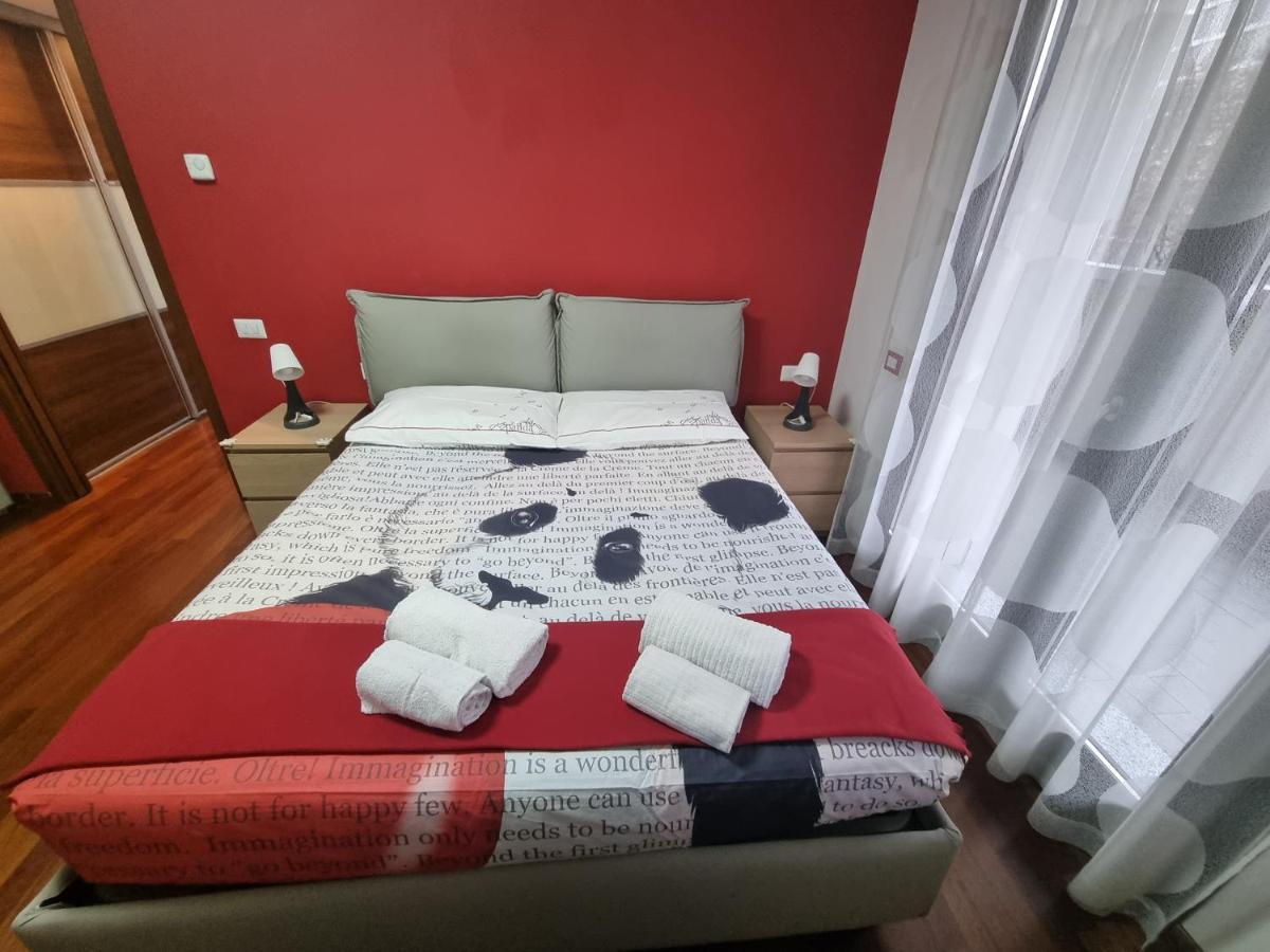 Ama Intero Bicocca Zona 9 Apartamento