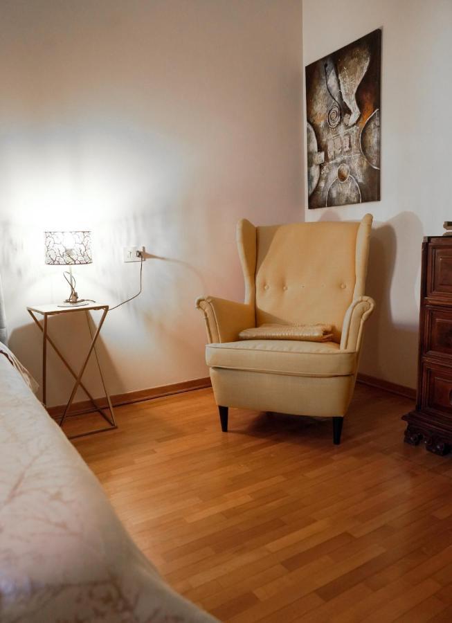 Apartment La Casa Di Madeleine Milan