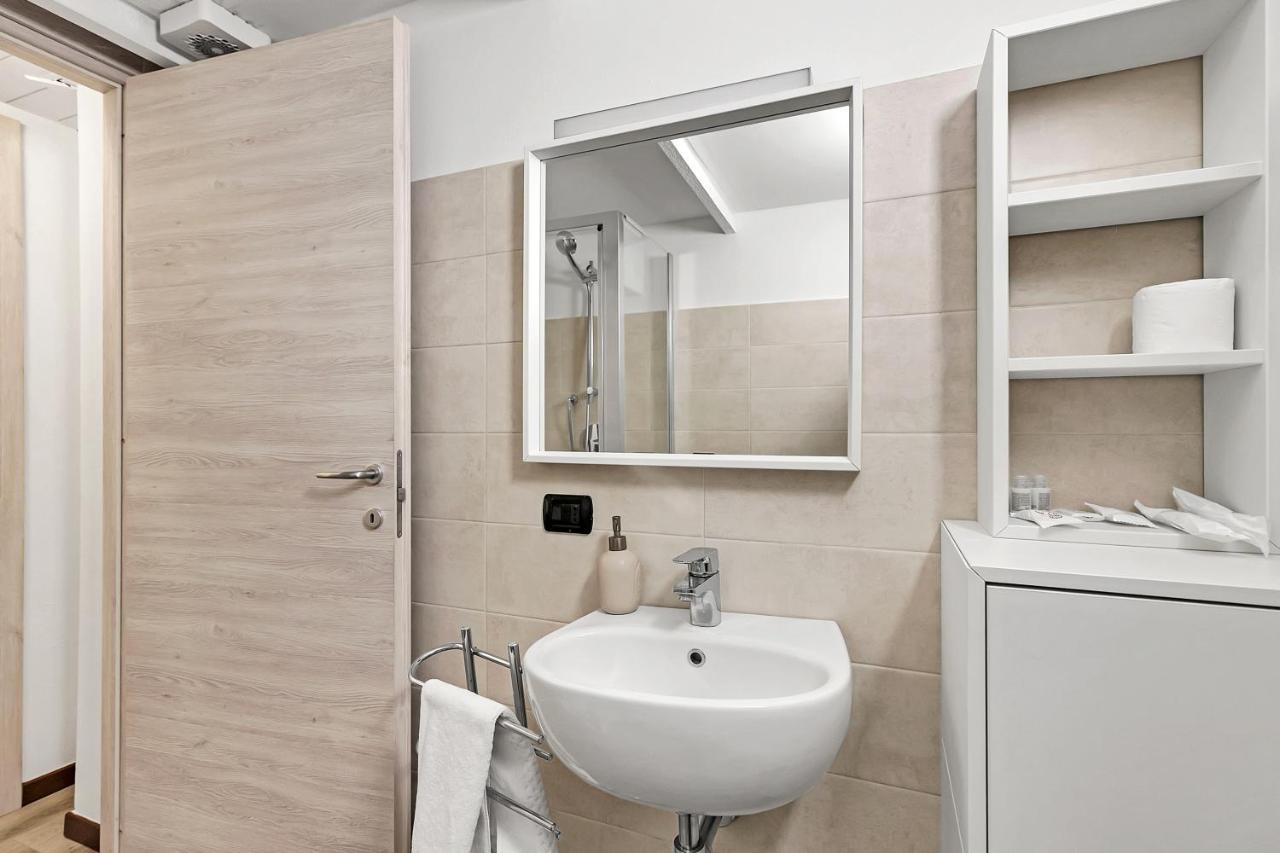 Loft Daiquiri Nel Centro Di Milano, Via Sottocorno, Porta Vittoria Apartamento *