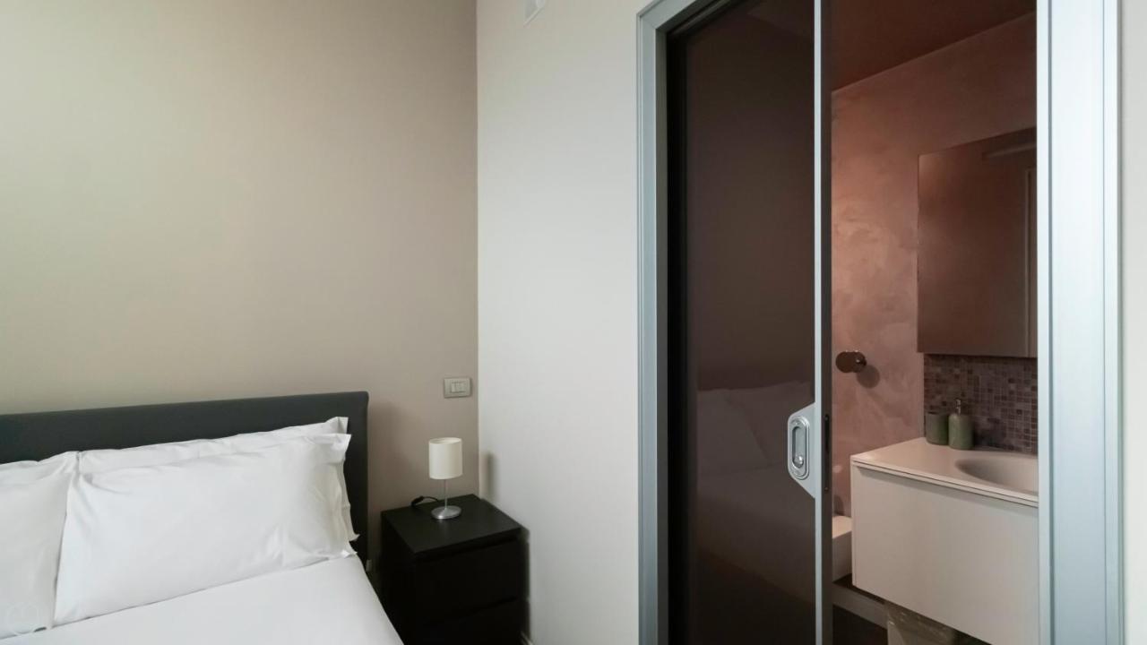 Italianway - Naviglio Pavese 6 * Milan