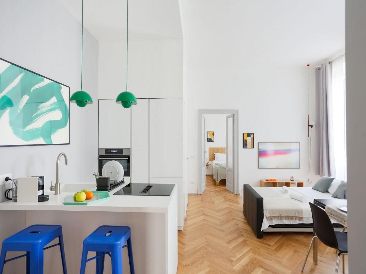 The Rent - Colorful Center Apartment Milan