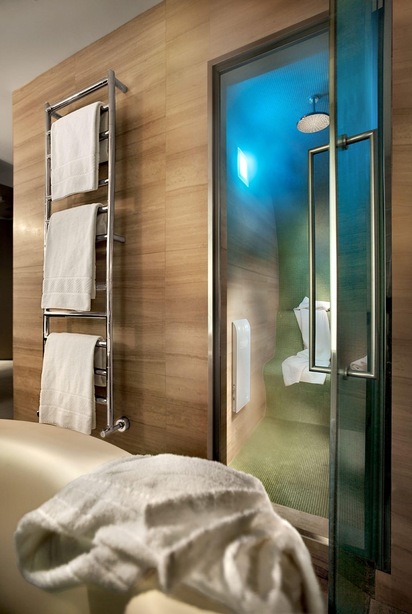 Cavour 4* Milan