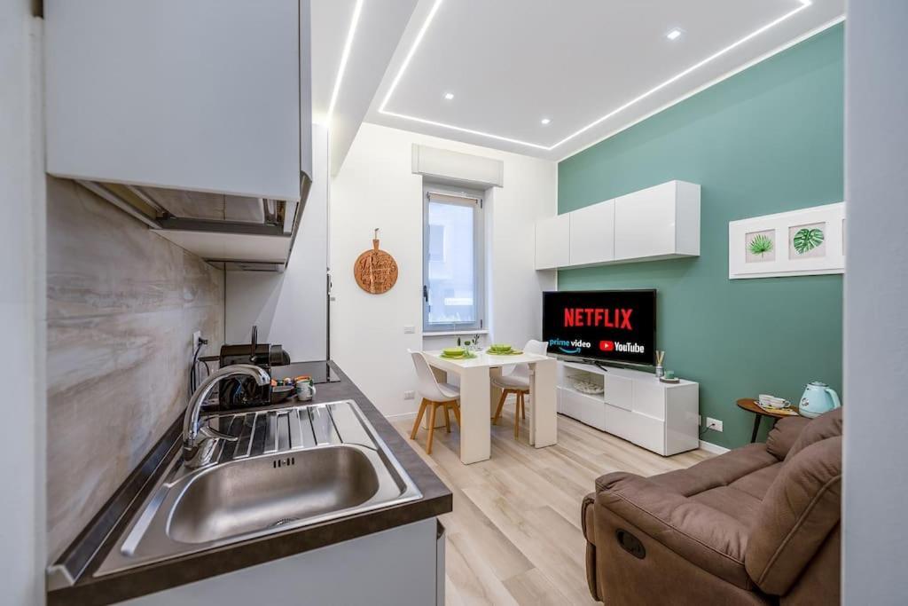 Linate Airport Elegant Suite,tram 1 Minute Away Apartment
