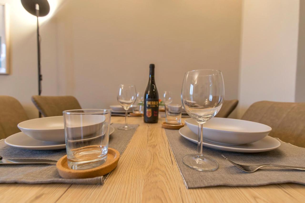 Modern & Bright 2 Bedroom Flat 50m From M4 Stop Apartment Milan