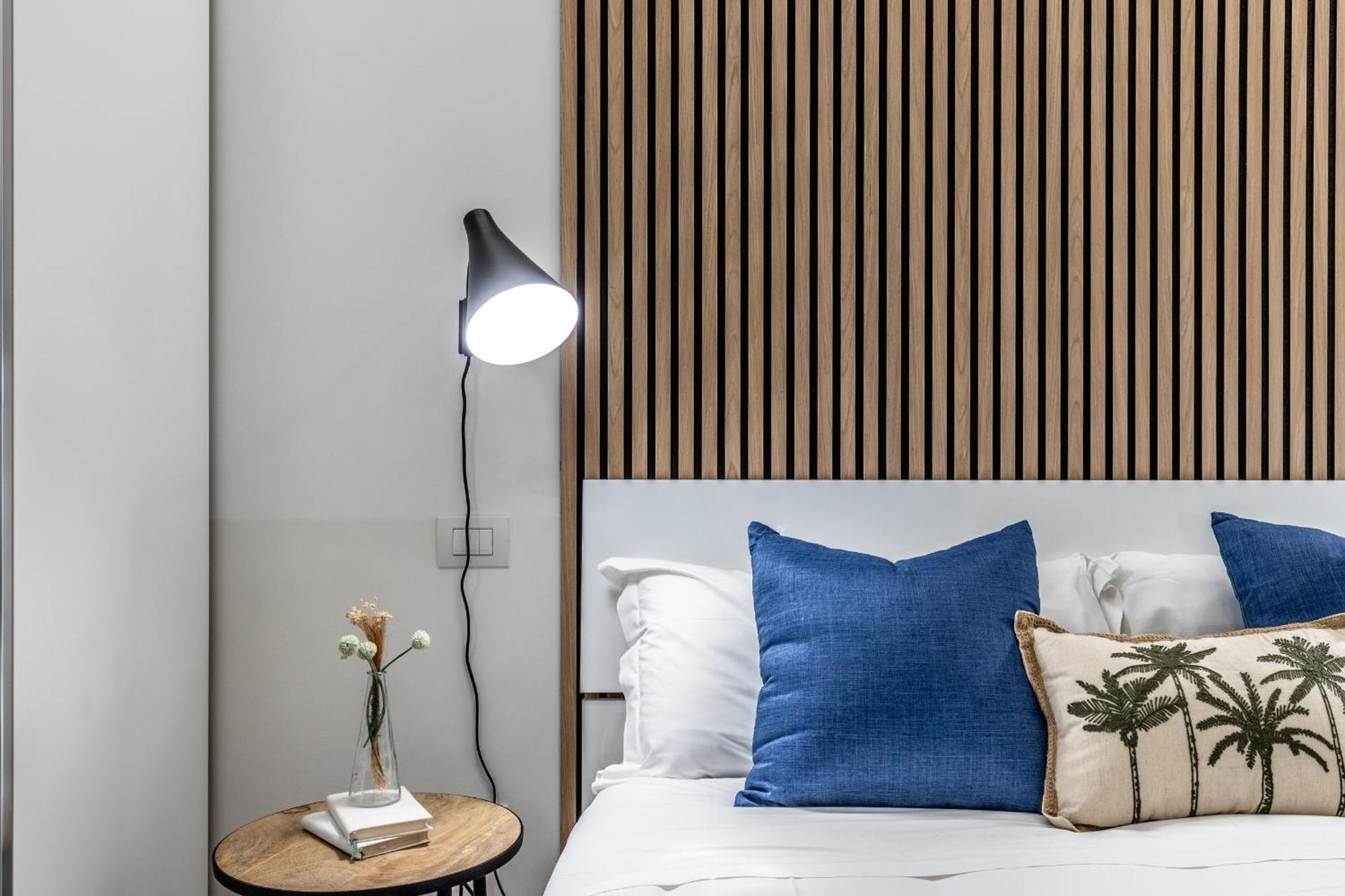 Stayeasy Quadronno33 - 3 Bedrooms, 2 Baths - Duomo Walking Distance Apartment