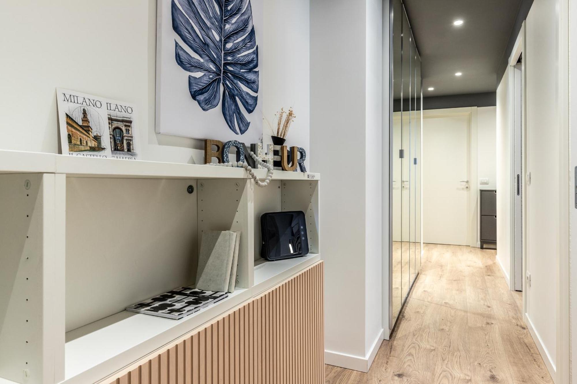 Apartment Stayeasy Quadronno33 - 3 Bedrooms, 2 Baths - Duomo Walking Distance *