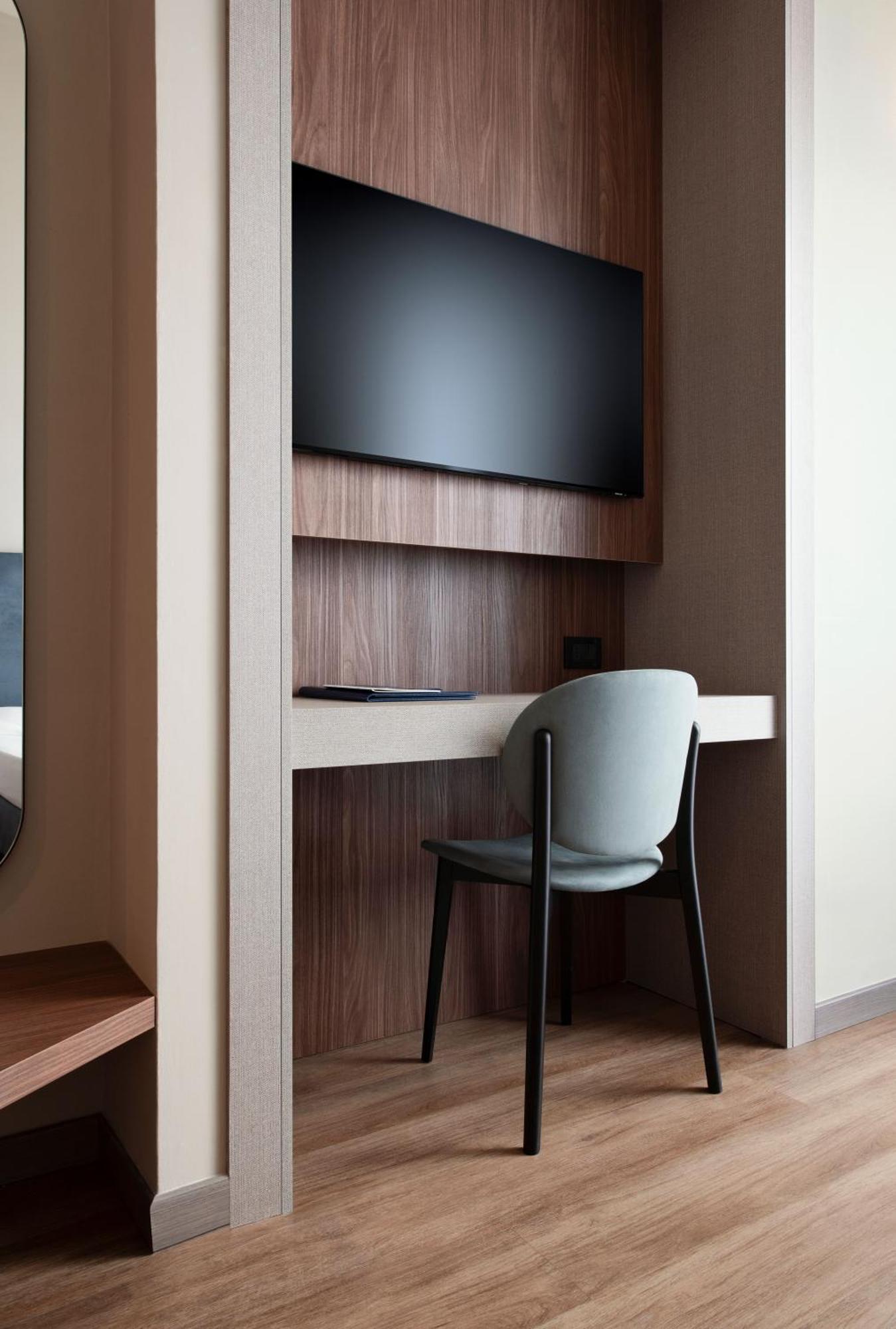 Mokinba Montebianco Hotel Milan