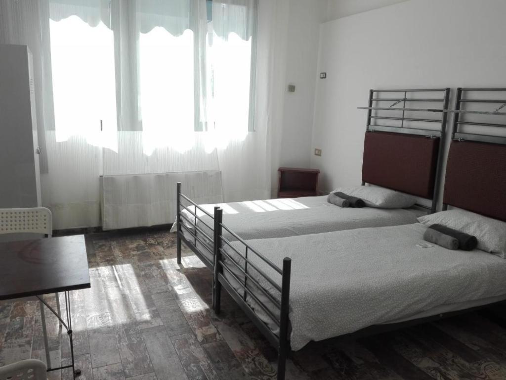 Atmos Luxe Navigli Hostel Milan