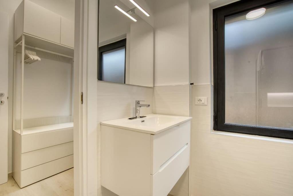 Suzzani 273 - Interno C1 Apartment