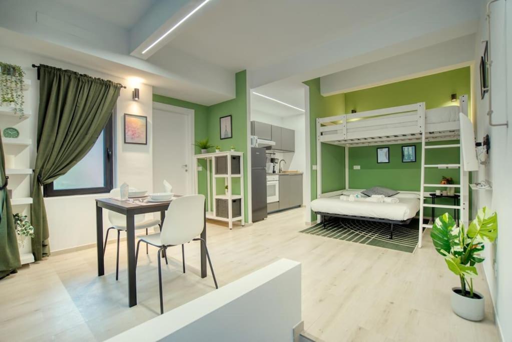 Suzzani 273 - Interno C1 *
