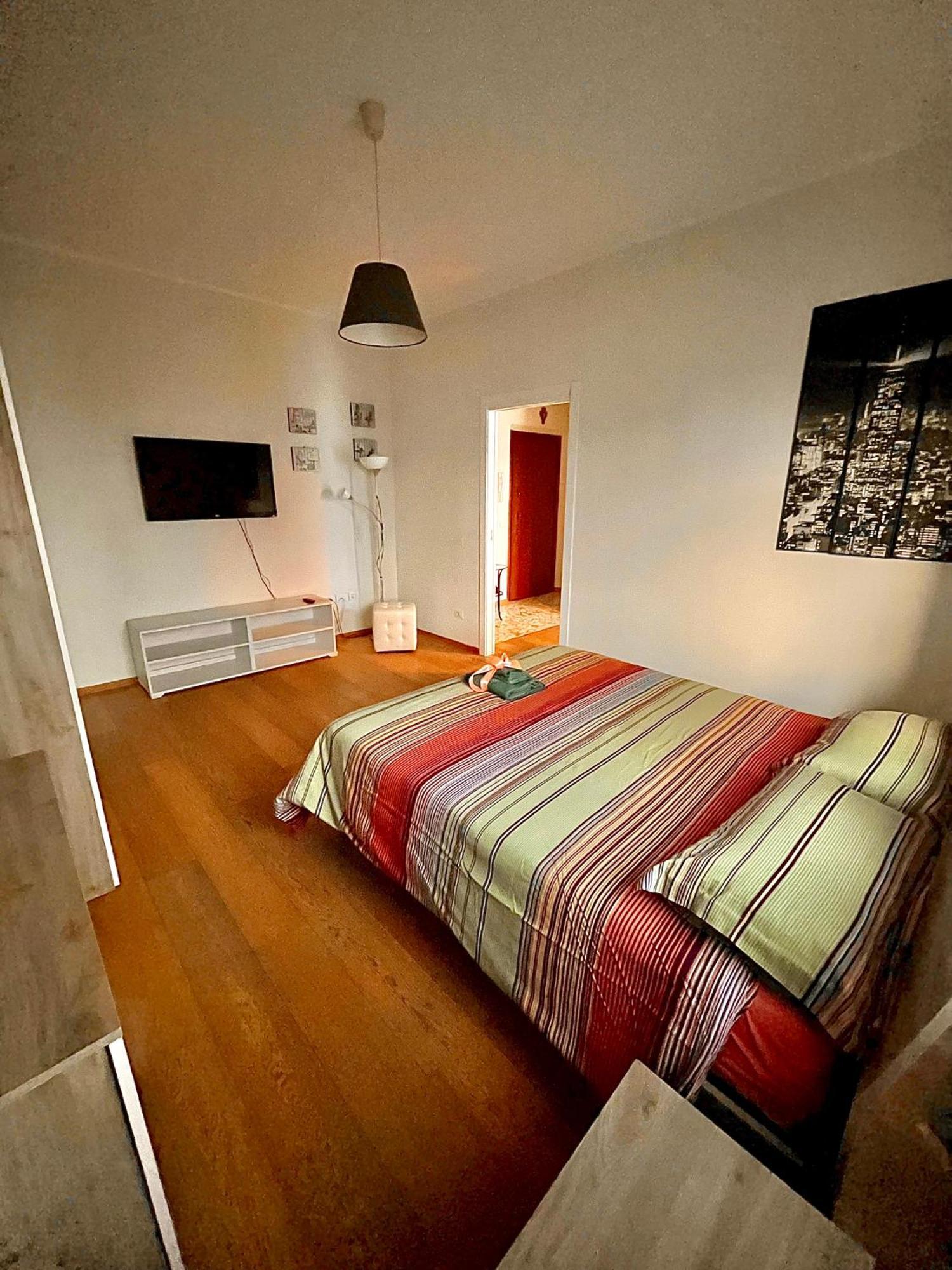 Sunny's House Apartment