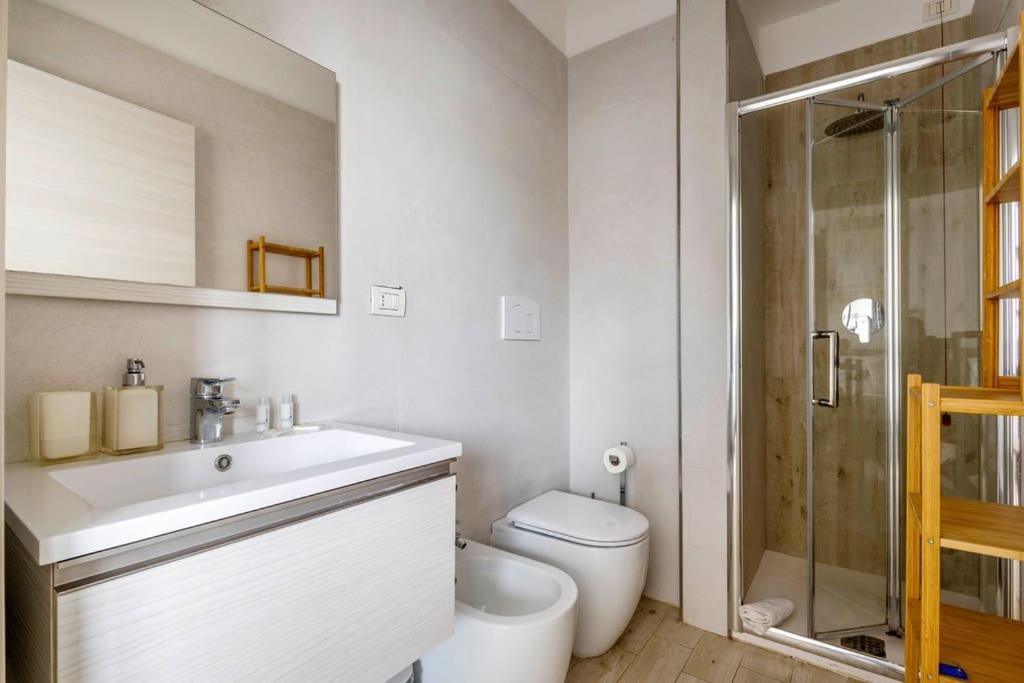 Brand New 3 Bedrooms In Navigli Area Appartamento *