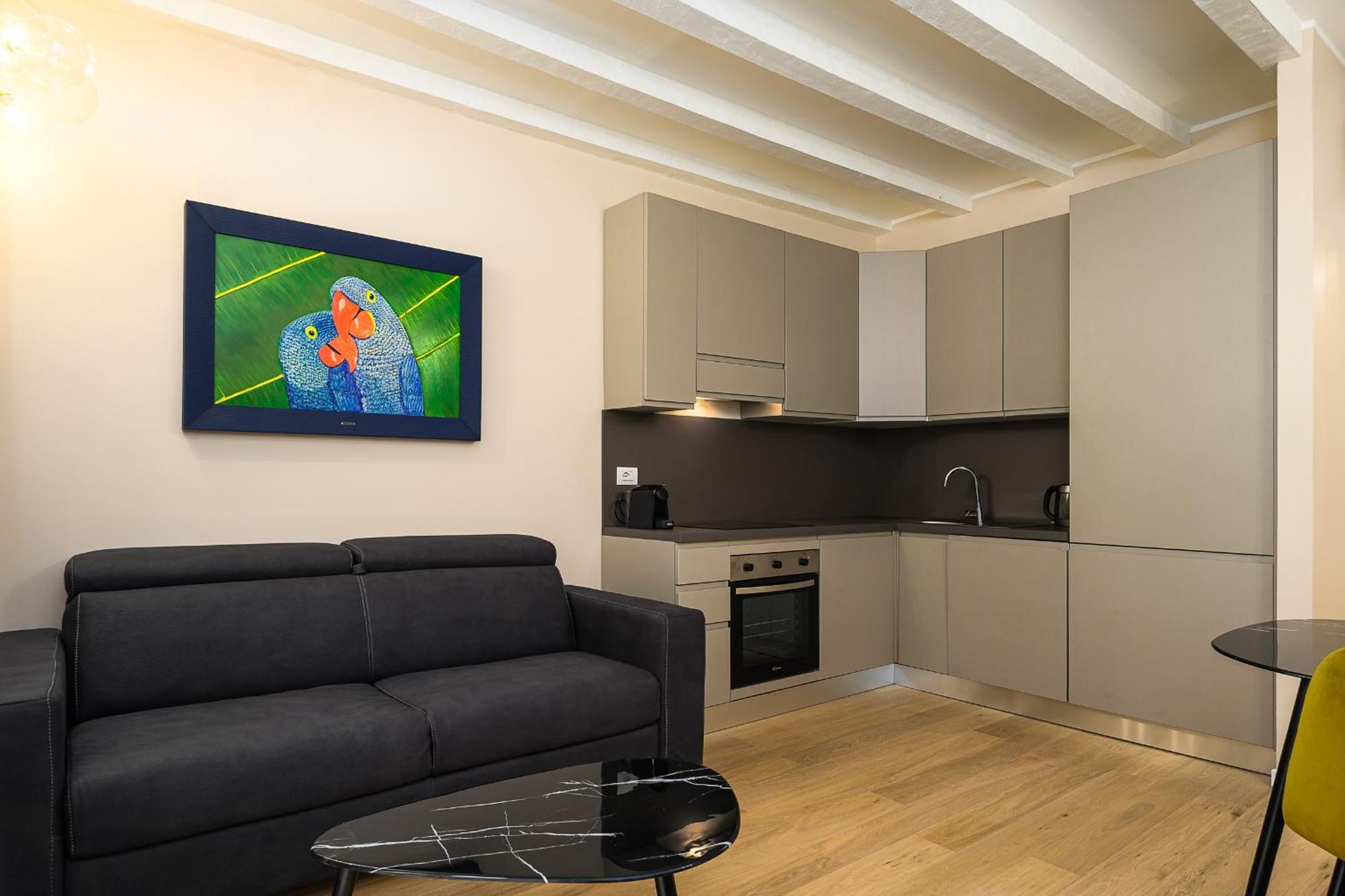 Apartment Arco Della Pace - Stylish In The Heart Of Milan