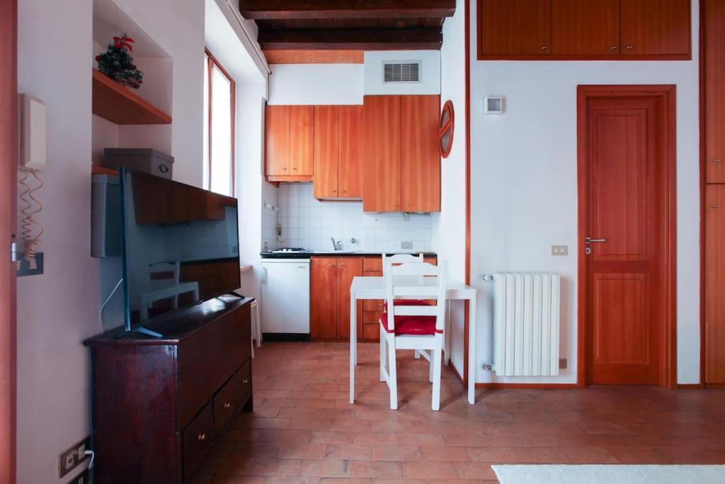 Charming Flat In Brera Milan