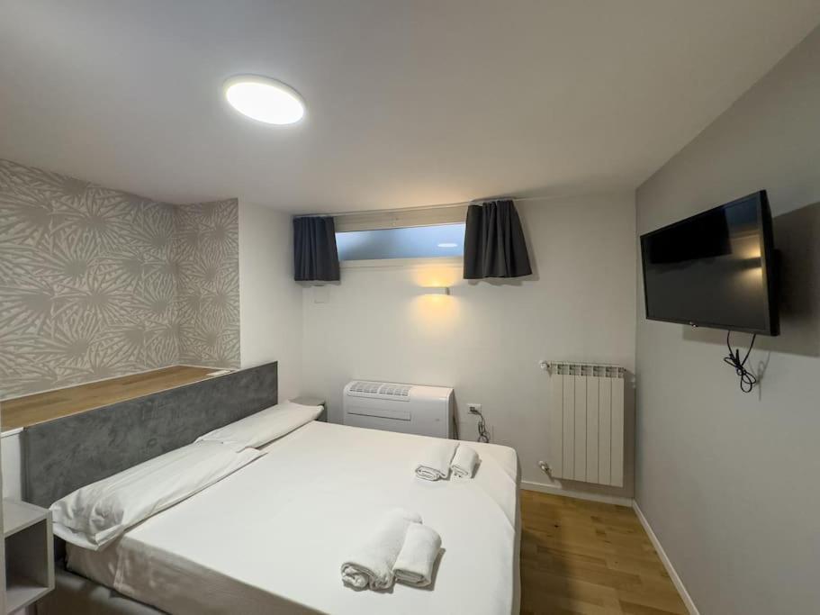 Brunacci Suite, 5 Min To Navigli * Milão