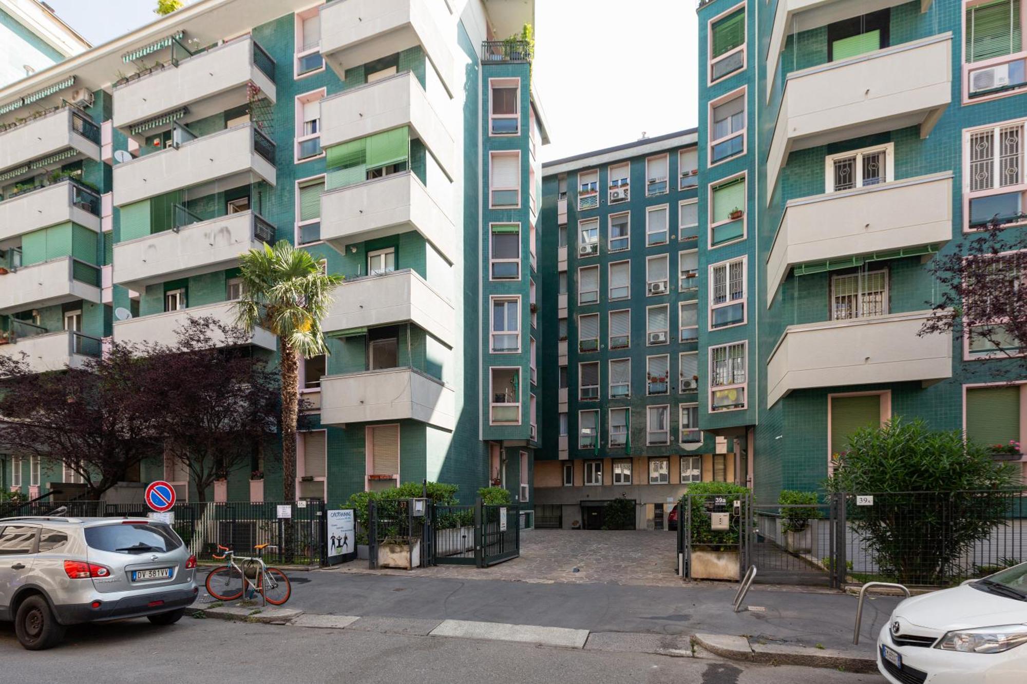 Savona Area Bright X3 * Milano