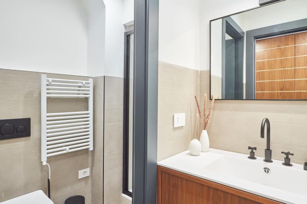 Easylife - Luxury Design With Jacuzzi * Milan