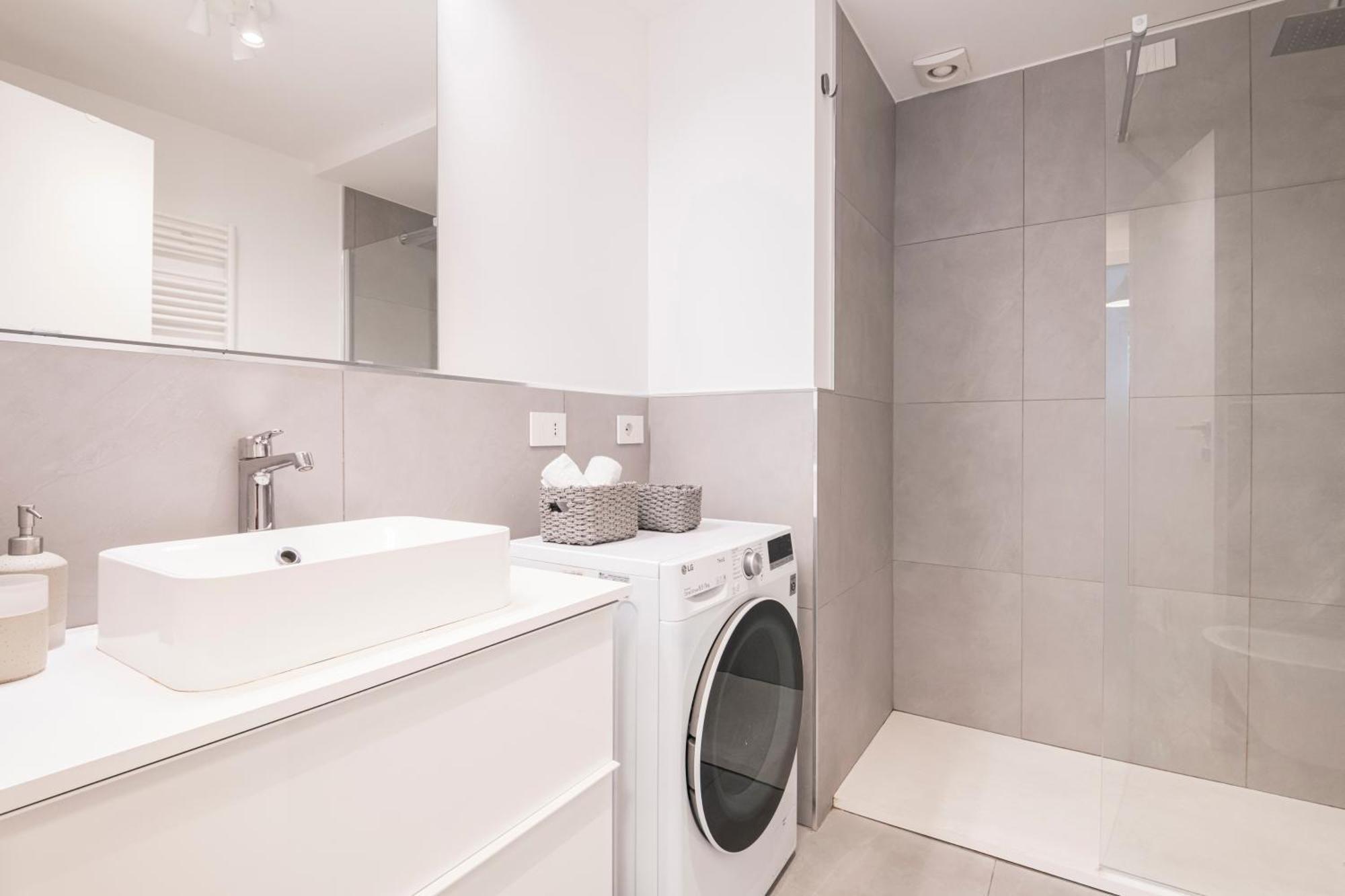 Apartment New In Cinque Giornate By Easylife Milan