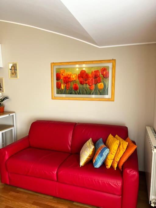 Apartment Moderno E Luminoso Con Terrazzo, M2 Malpensa Train Milan