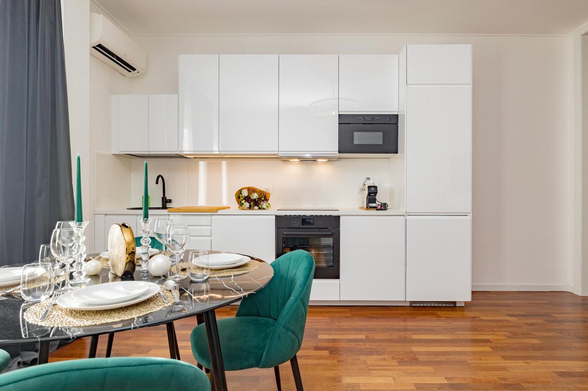 8 Luxury - Centro - Porta Venezia Appartamento *