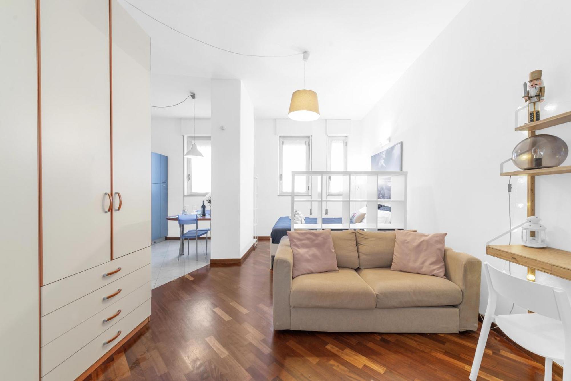 Apartment Momigliano - Naviglio Pavese Milan