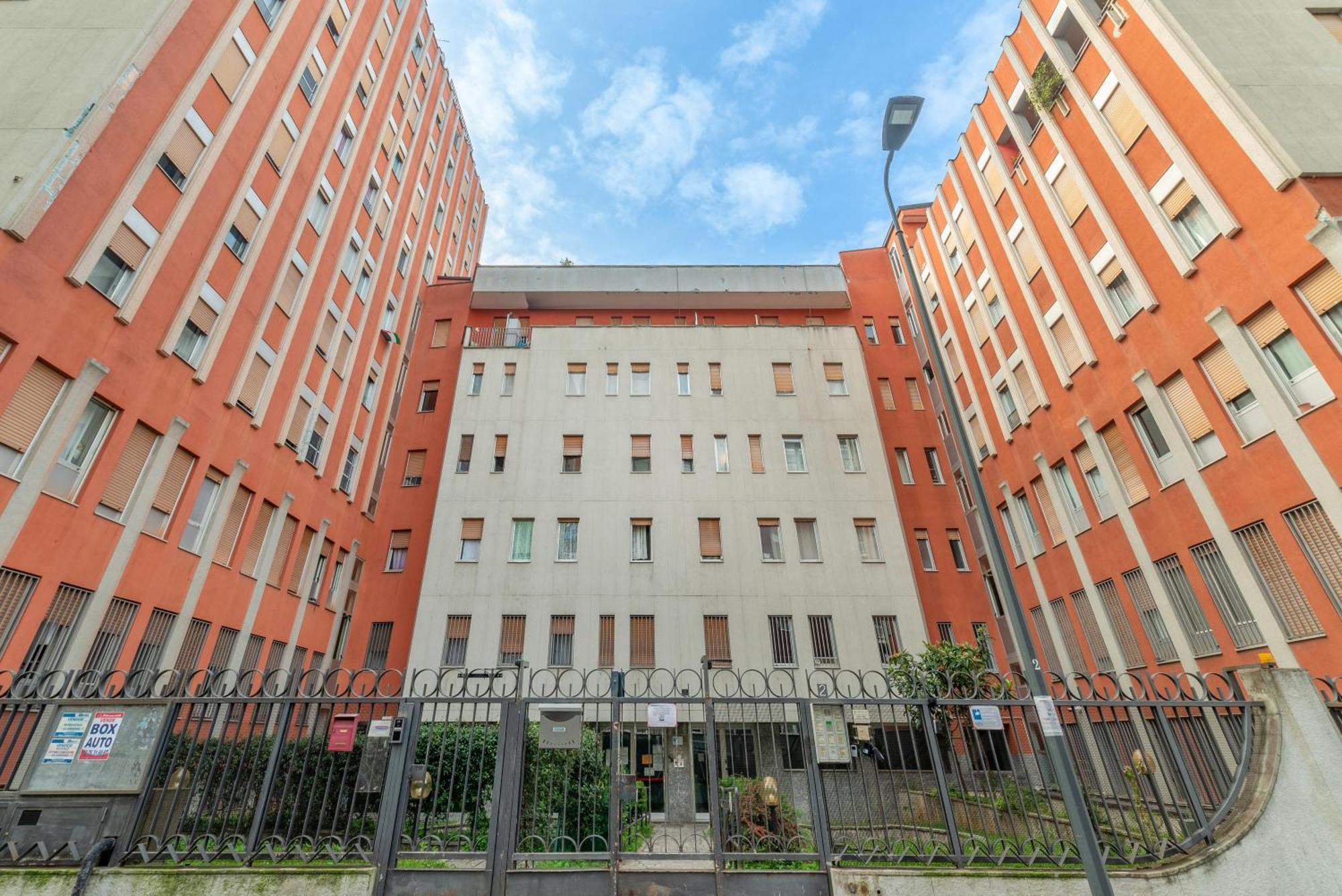 Apartment Momigliano - Naviglio Pavese Milan