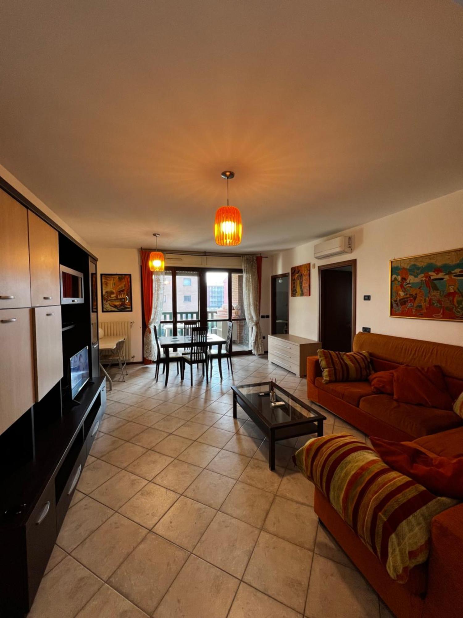 Prada Wifi-netflix-air Conditioning Apartment Milan