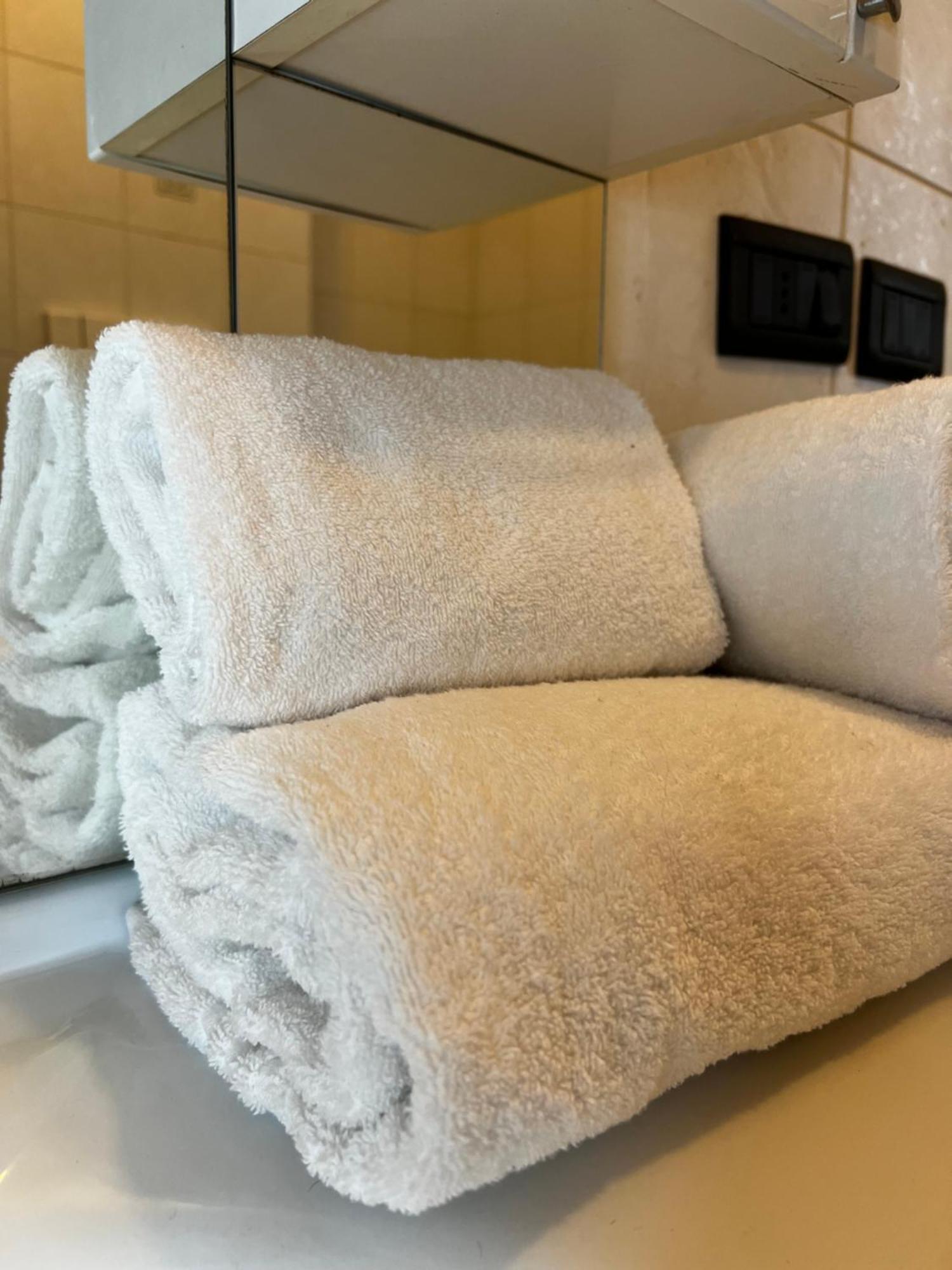 Prada Wifi-netflix-air Conditioning Apartment *