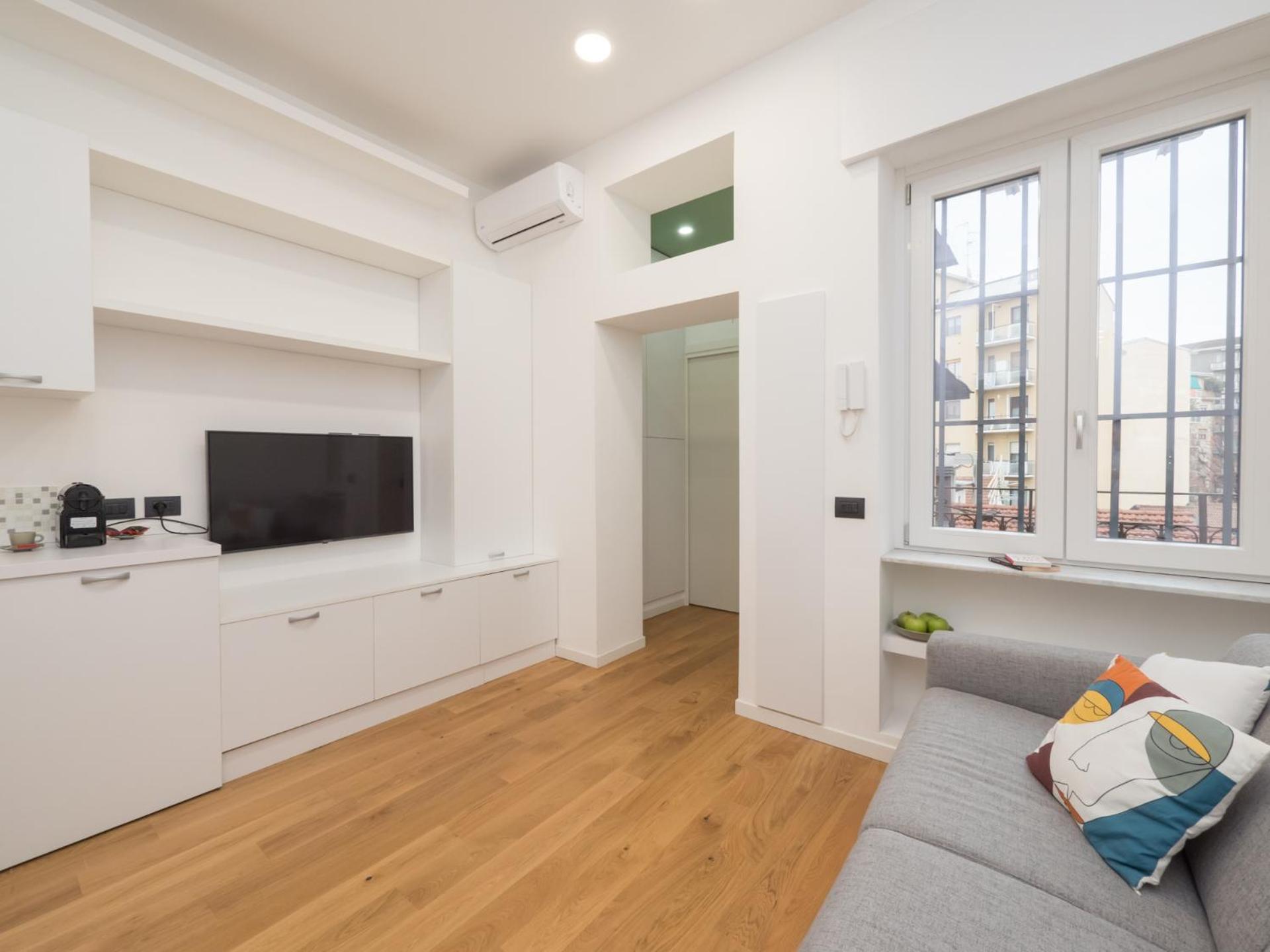 Isola-garibaldi Newly Renovated 1 Bedroom By Rentopolis Apartment