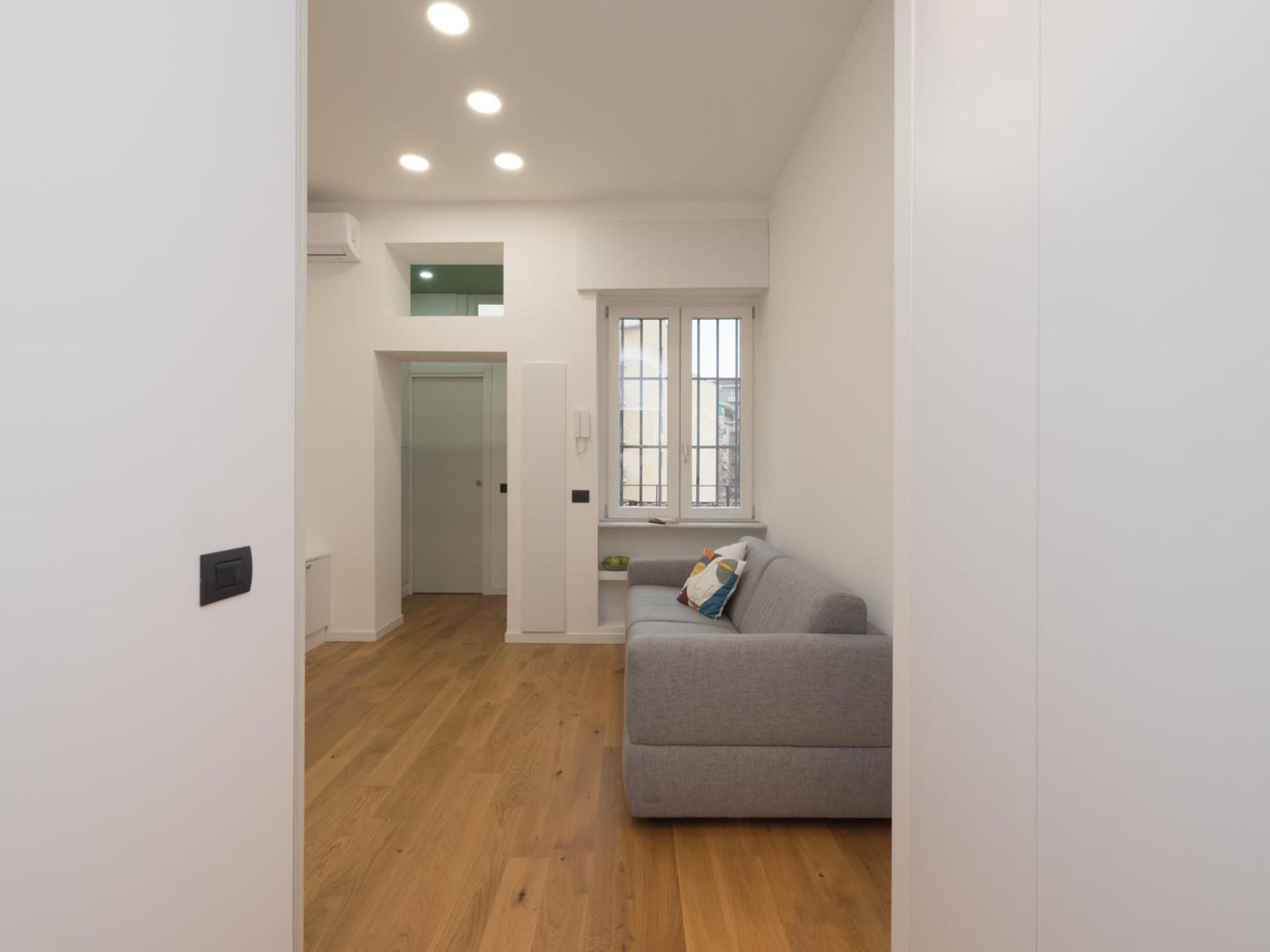Isola-garibaldi Newly Renovated 1 Bedroom By Rentopolis Milan