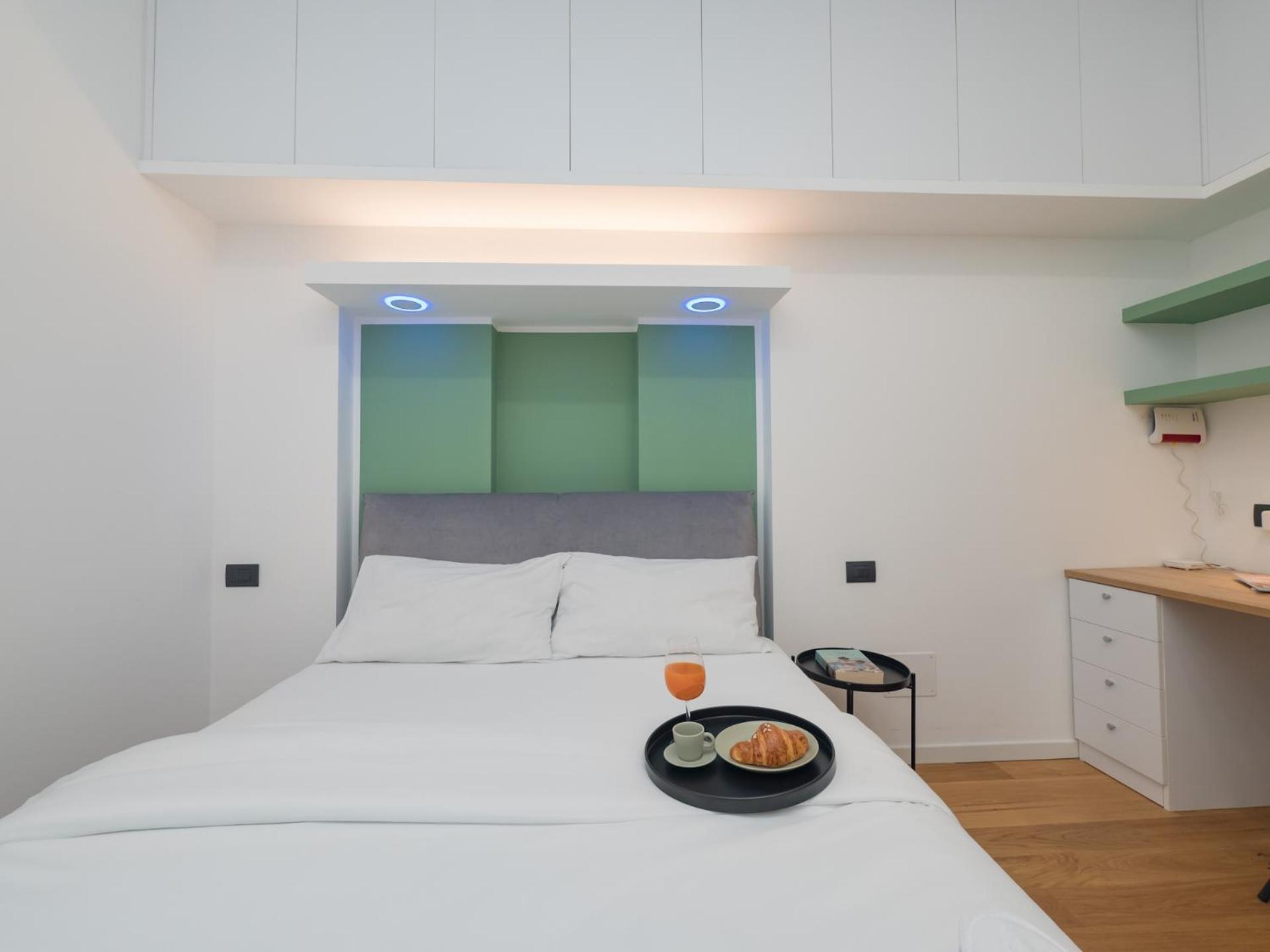 Isola-garibaldi Newly Renovated 1 Bedroom By Rentopolis Apartment