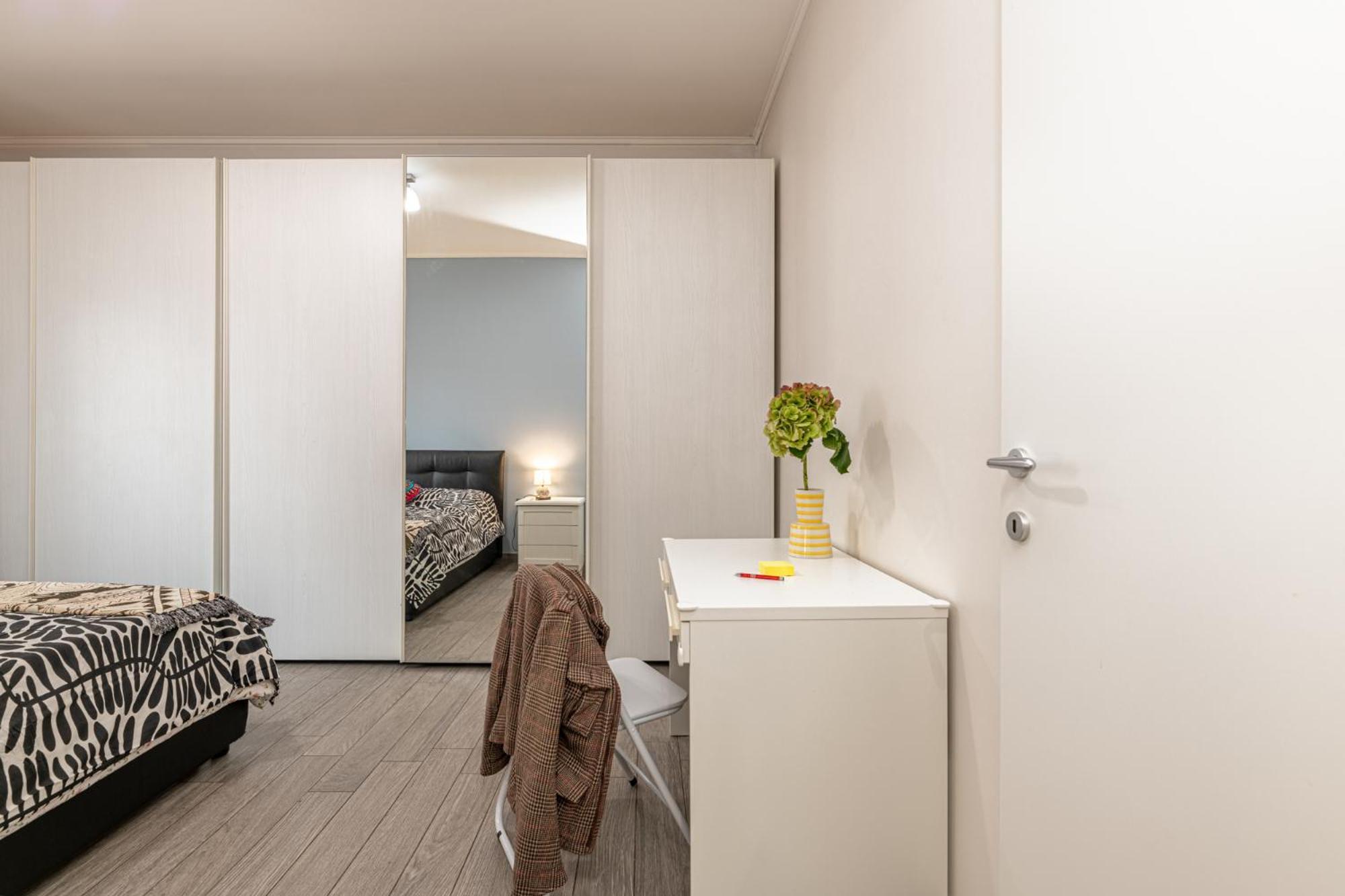 Brand New And Close To Downtown! Apartment *