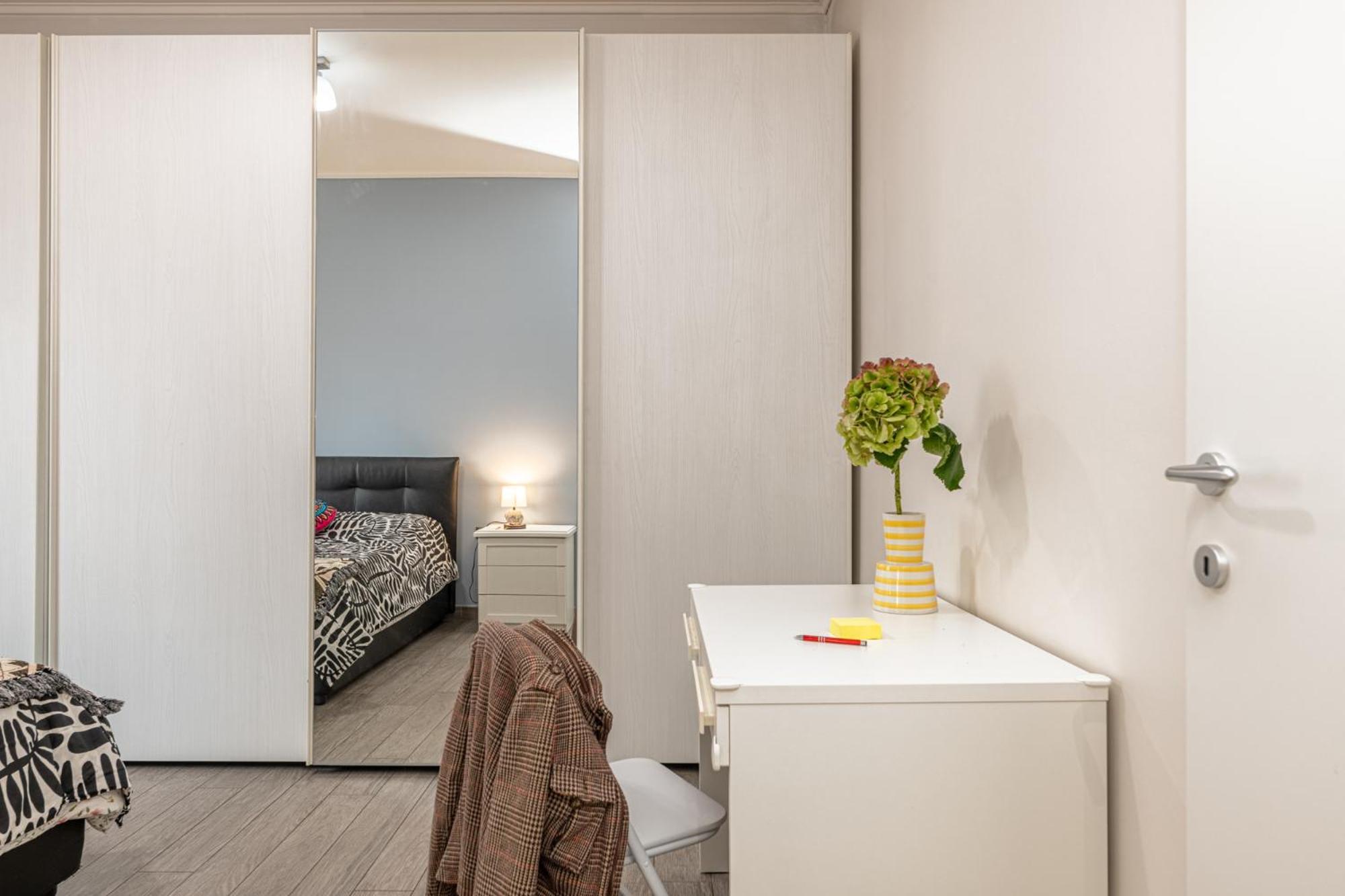 Brand New And Close To Downtown! Apartment *