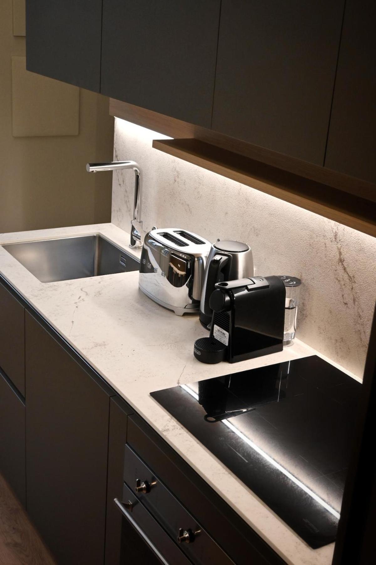 Luxury - 15 Min Duomo Apartment
