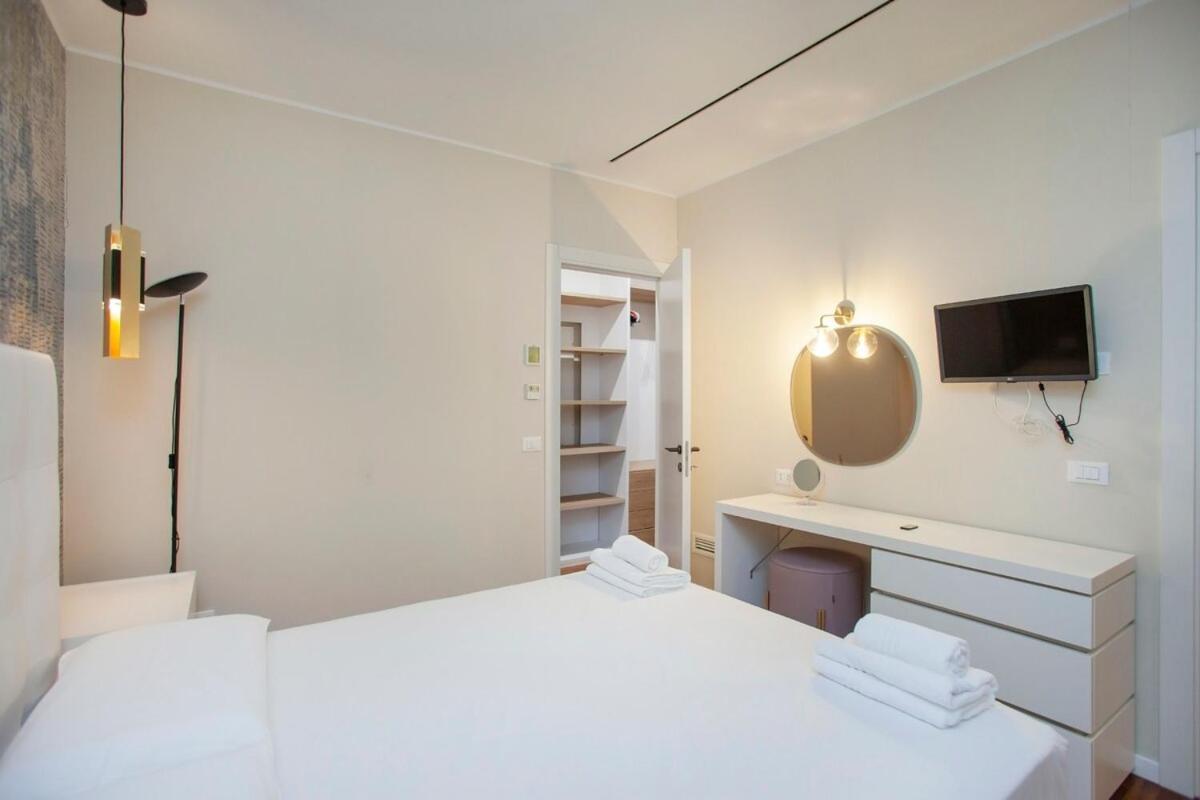 We - Costanza House Apartment Milan