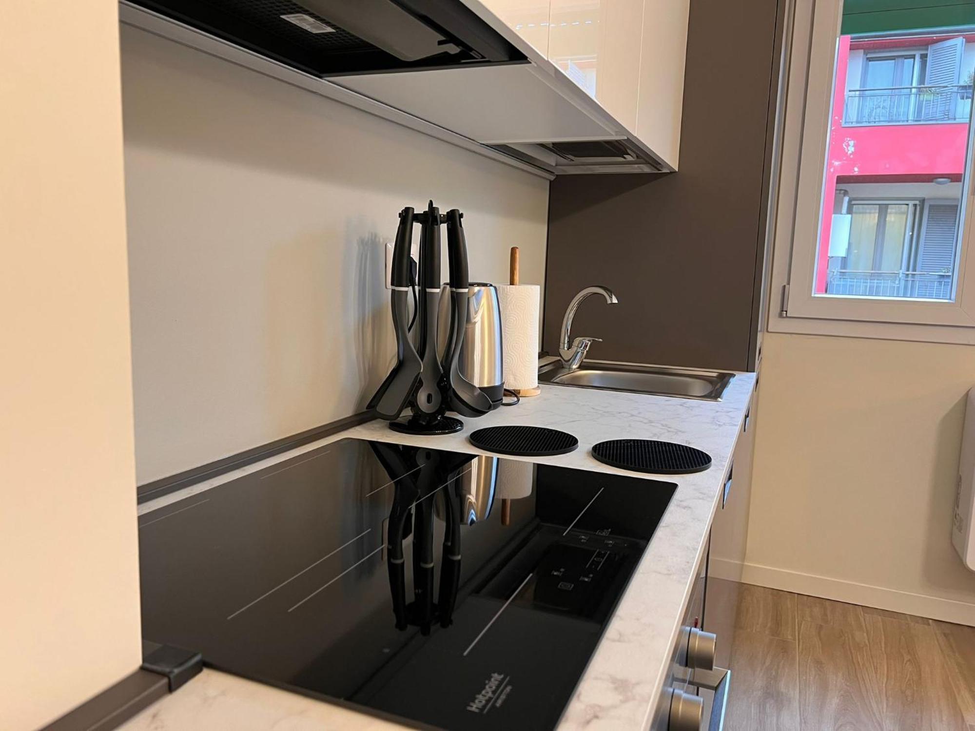Kibilu - Dergano Metro, Fast Wifi, Air Conditioning, Fiera Apartment Milan